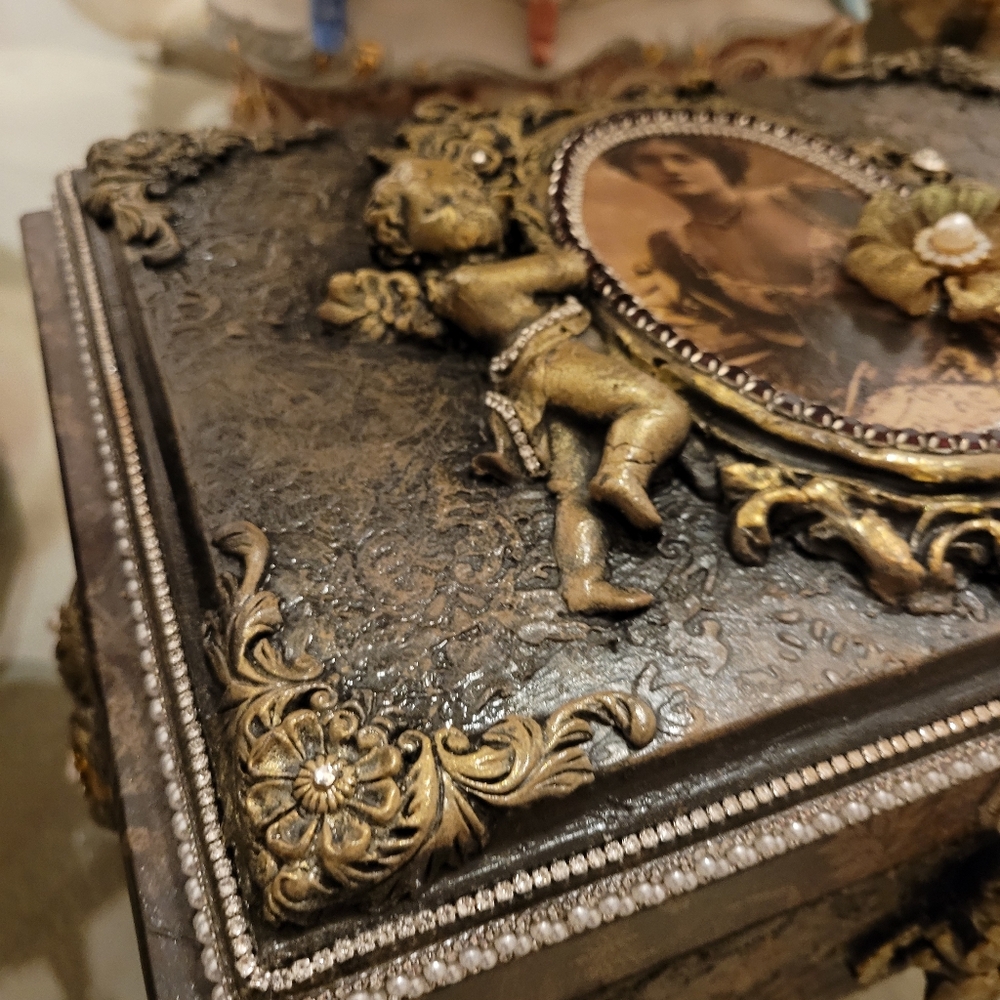 Custom Made Jewelry Box - Picture 4 of 9